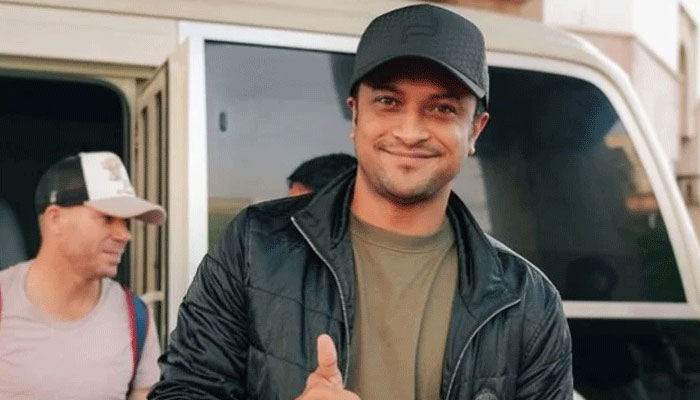 পাকিস্তানে গিয়ে তর সইছে না সাকিবের 